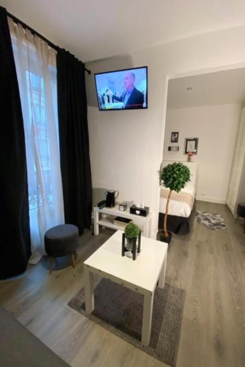 Hotel Le 23 Clichy Dış mekan fotoğraf